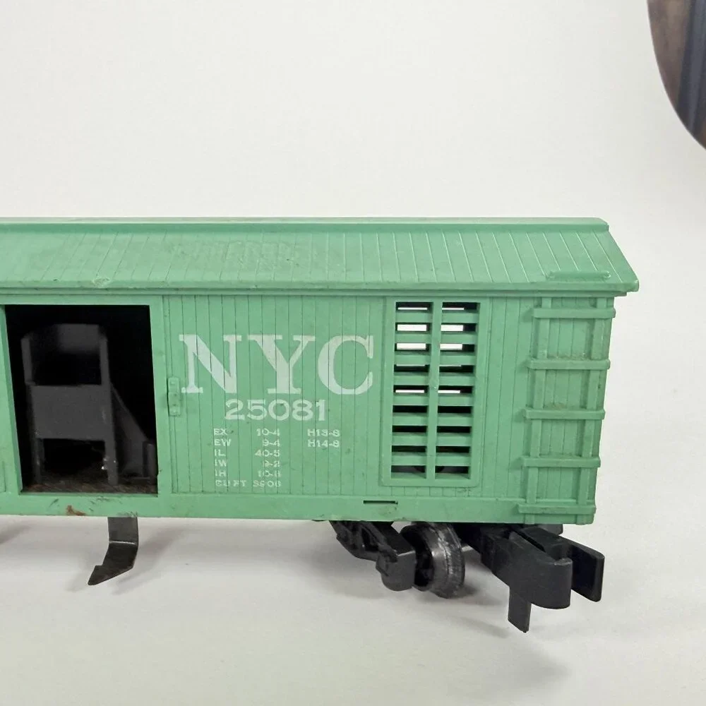 Vintage Lionel & American Flyer O Gauge Monon Gondola NYC Boxcar Caboose